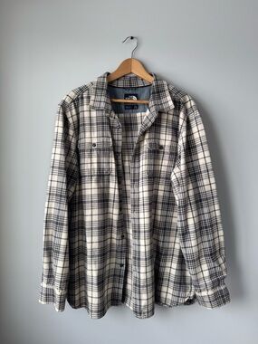 (XXL) The North Face Black & Cream Plaid Flannel